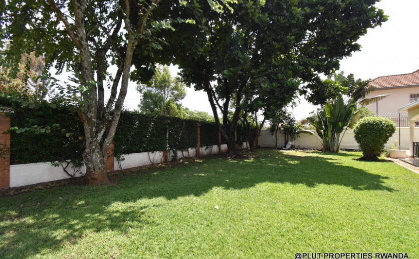 Unfurnished house for rent in Gacuriro plut properties (2)