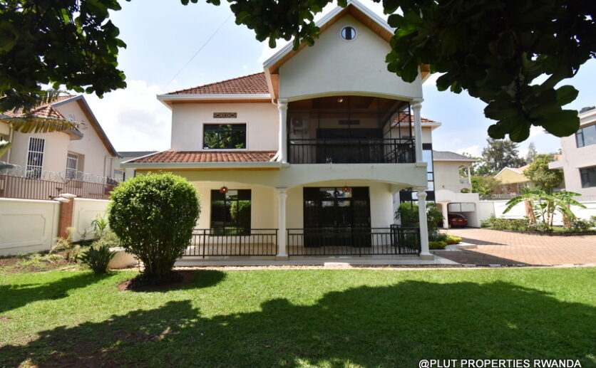 Unfurnished house for rent in Gacuriro plut properties (4)
