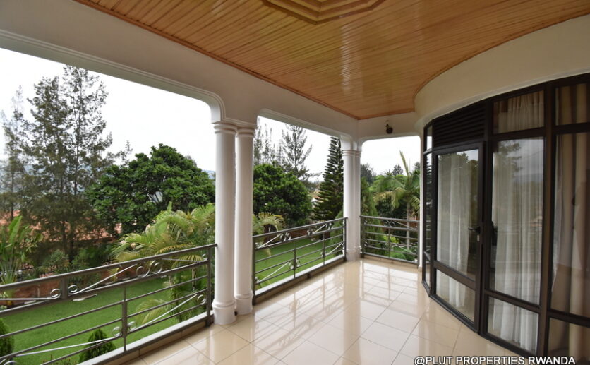 big beautiful house for rent in Kibagabaga plut properties (18)