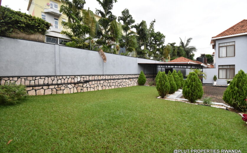 big beautiful house for rent in Kibagabaga plut properties (24)