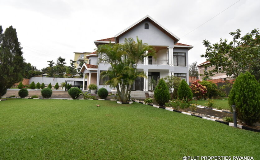 big beautiful house for rent in Kibagabaga plut properties (3)