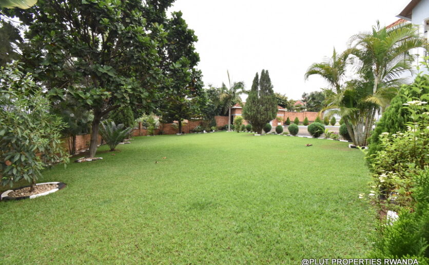 big beautiful house for rent in Kibagabaga plut properties (4)