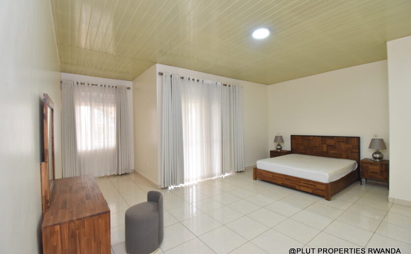 furnished 2 storey house for rent in Kibagabaga plut properties (22)