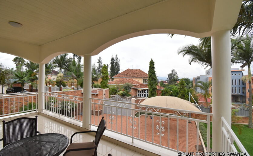 furnished 2 storey house for rent in Kibagabaga plut properties (7)