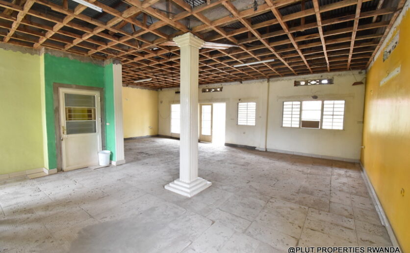 warehouse for rent in city center plut properties (1)