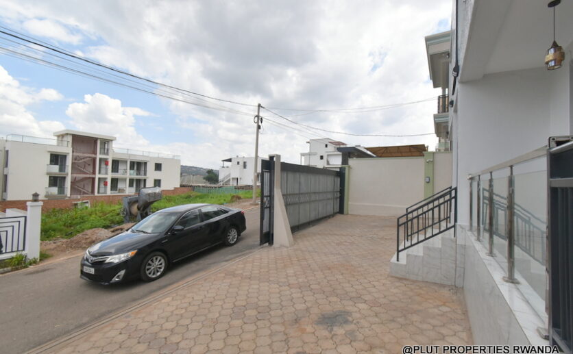 2 bedrooms for rent i Kibagabaga plut properties (12)