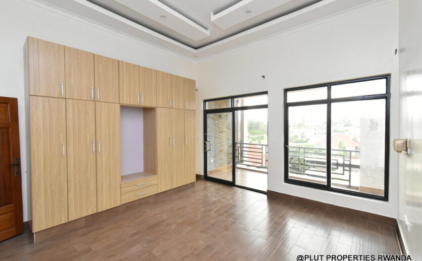 Beautiful house in Kibagabaga plut properties (11)
