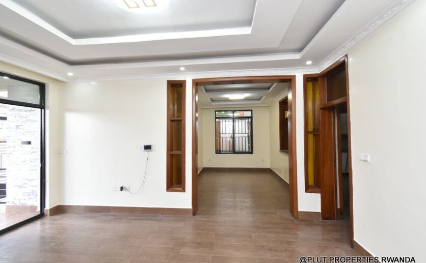 Beautiful house in Kibagabaga plut properties (4)
