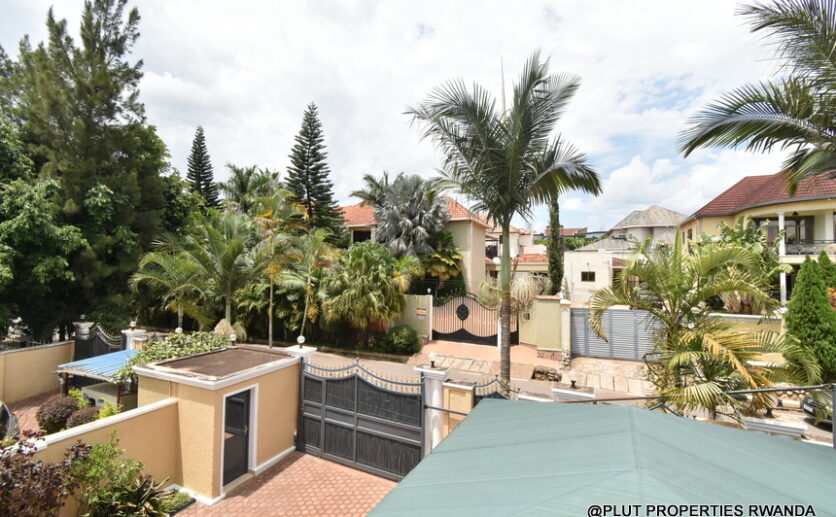 House for rent in Gacuriro Kigali plut properties (5)