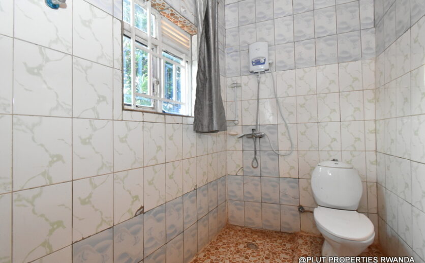 House for rent in Rebero plut properties (6)