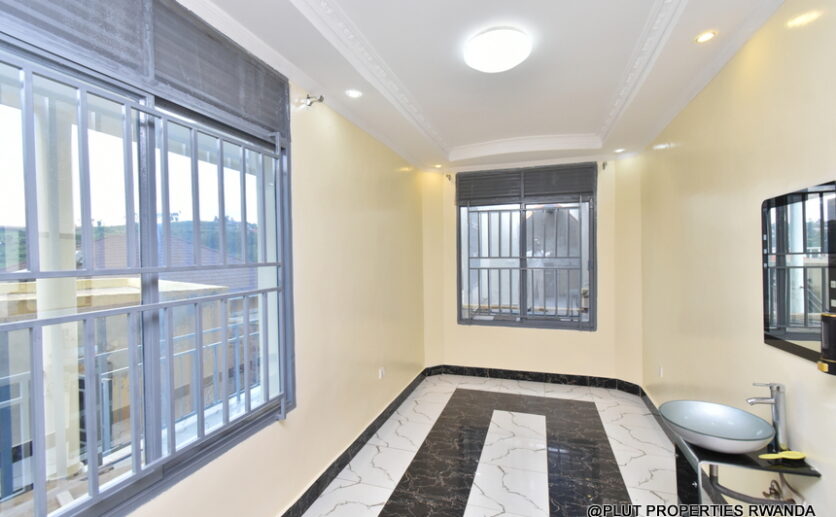 unfurnished house for rent in Kibagabaga plut properties (1)