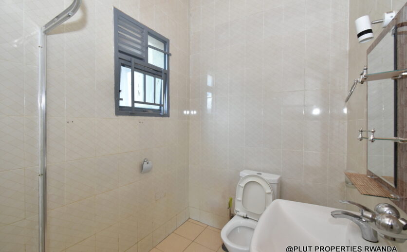 unfurnished house for rent in Kibagabaga plut properties (5)
