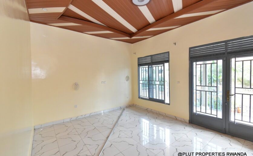 unfurnished house for rent in Kibagabaga plut properties (6)