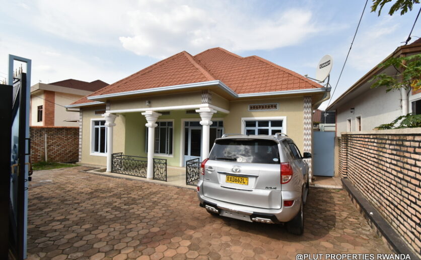 4 bedrooms house for rent in Kicukiro plut properties (11)