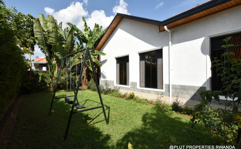 Beautiful furnished house for rent in Rebero plut properties (13)