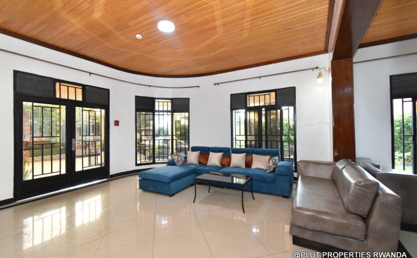 Beautiful furnished house for rent in Rebero plut properties (5)