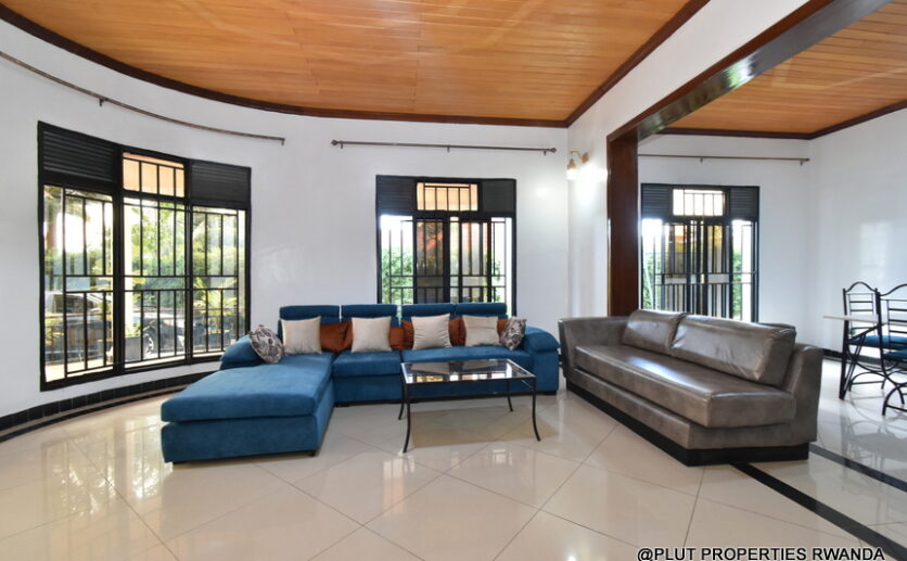 Beautiful furnished house for rent in Rebero plut properties (6)