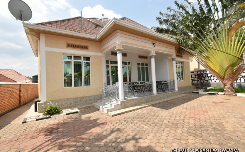 House for rent in Kicukiro plut properties (8)