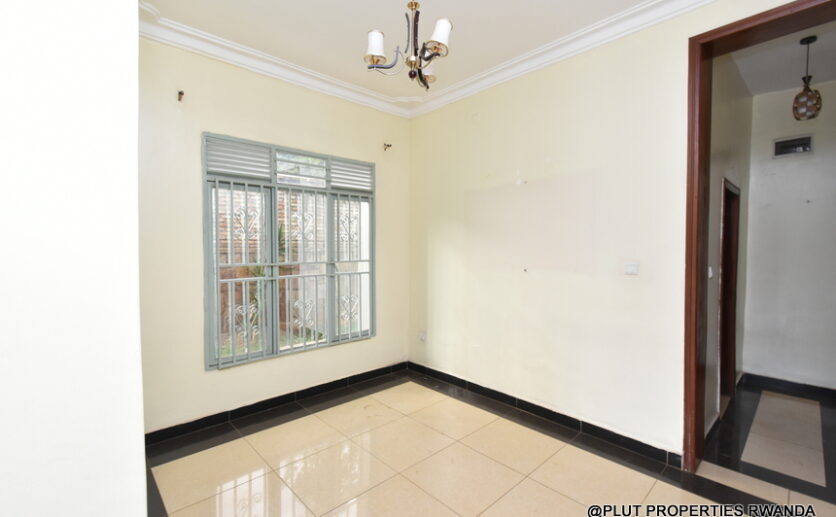 House in Kicukiro plut properties (2)