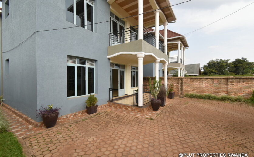 House in Kicukiro plut properties (9)