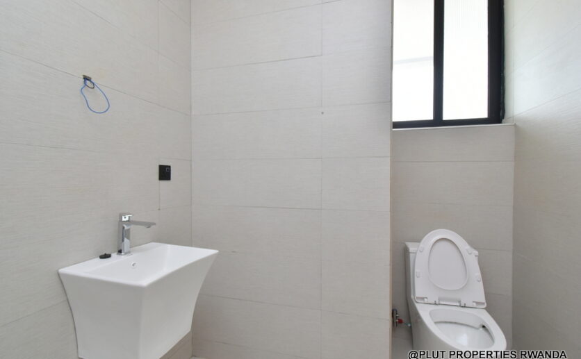 Villa house for rent in Rebero plut properties (4)