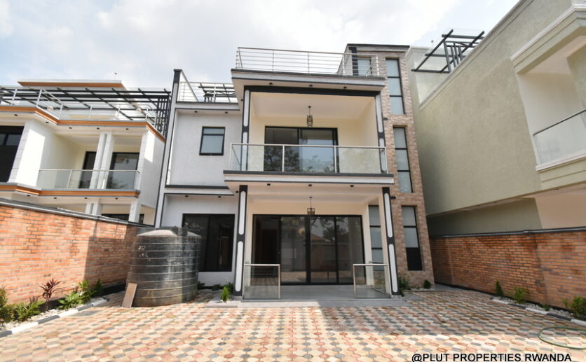 4 big bedroom house for sale in Kibagabaga plut properties (11)