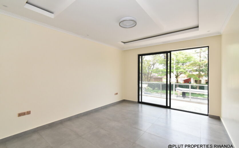 4 big bedroom house for sale in Kibagabaga plut properties (5)