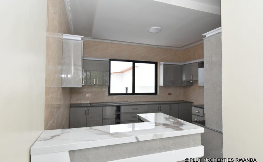 4 big bedroom house for sale in Kibagabaga plut properties (8)