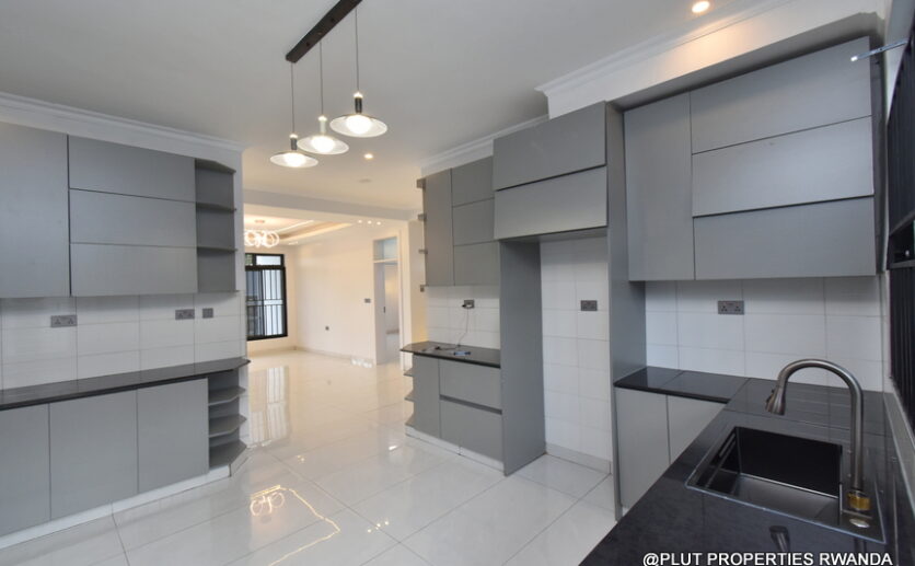 6 bedrooms house for sale in Kibagabaga plut properties (12)