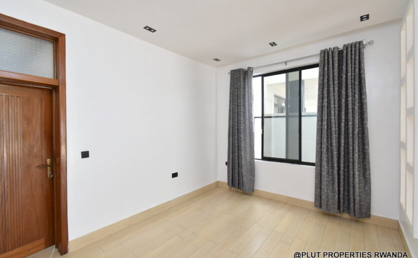 Beautiful house in Kibagabaga plut properties (2)