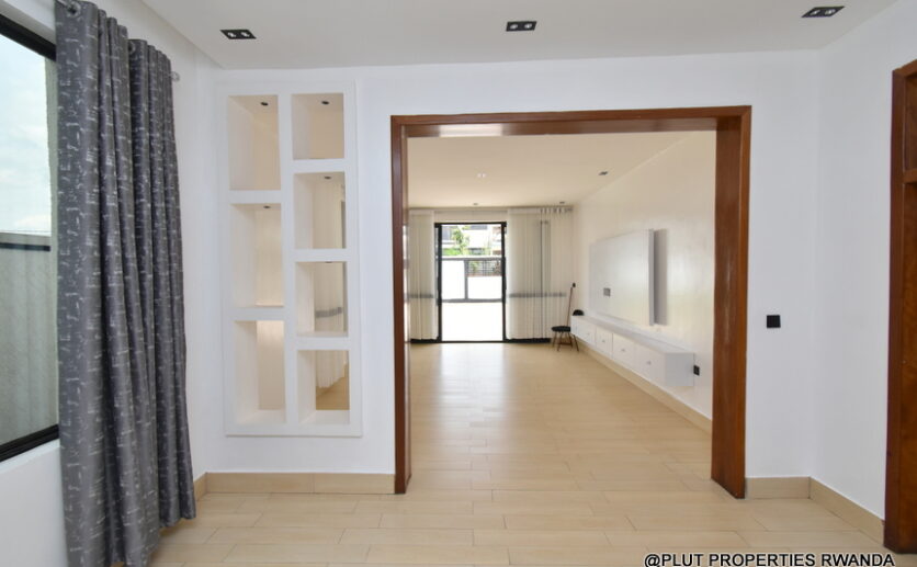Beautiful house in Kibagabaga plut properties (4)