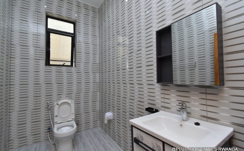Beautiful house in Kibagabaga plut properties (6)