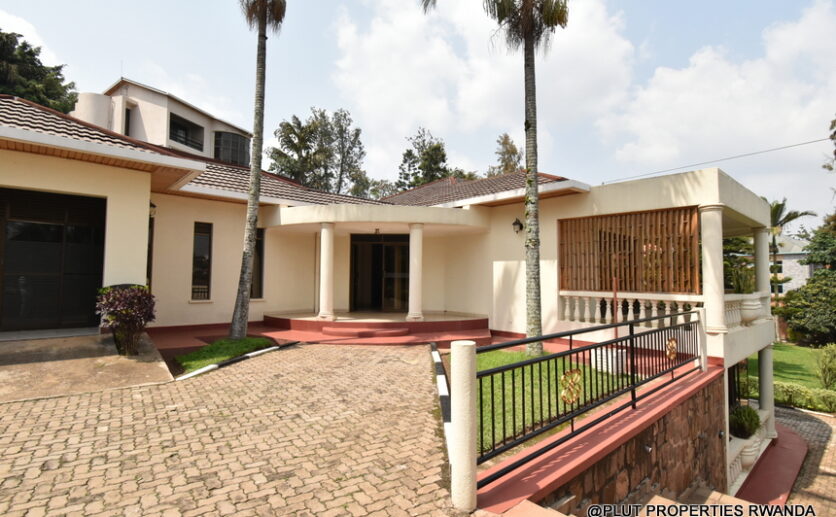 Big house for rent in Kibagabaga plut properties (7)