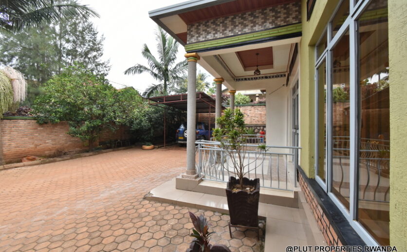 Buy house in Masaka plut properties (1)
