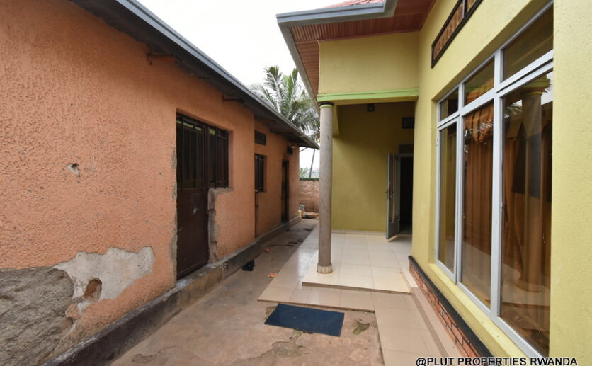 Buy house in Masaka plut properties (7)