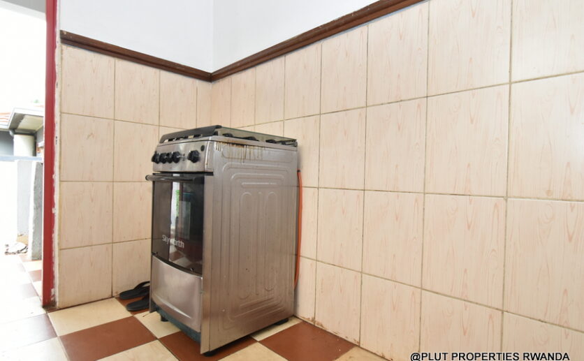 House for rent in Masaka plut properties (11)