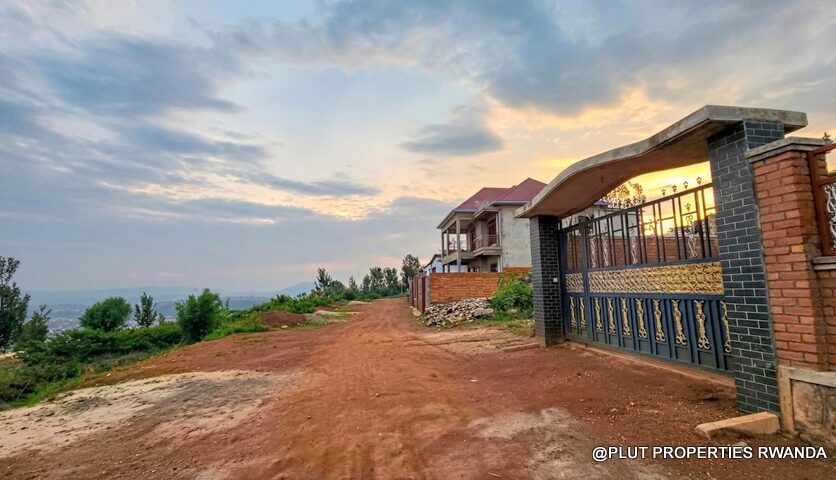 prime land for sale in Kabuye karuruma plut properties (2)