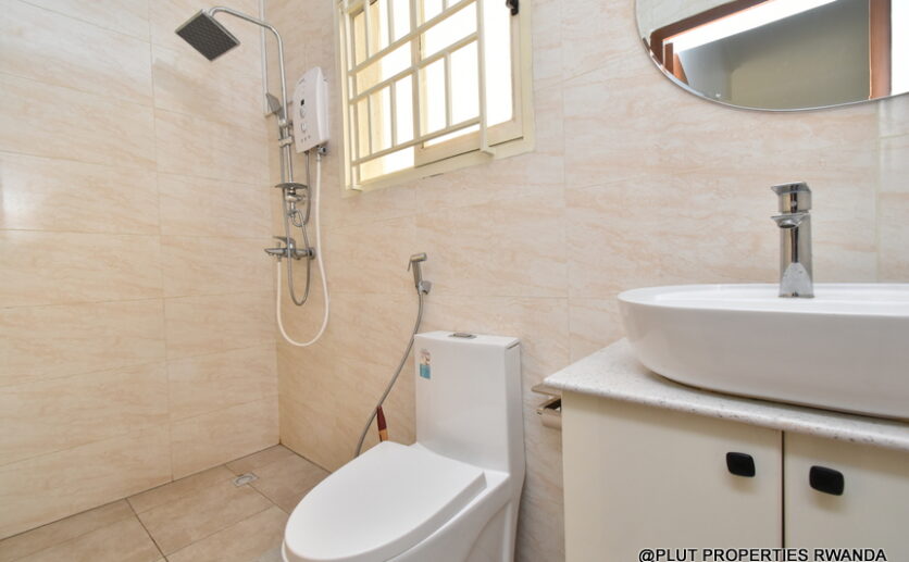 2 storey house in Kigali Kibagabaga plut properties (21)
