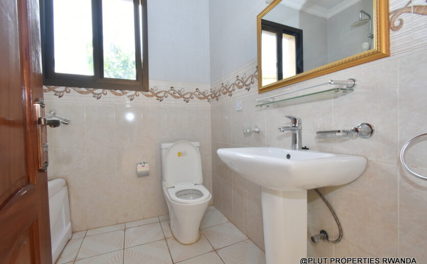 3 bedroom house for rent in Gacuriro Kigali (3)