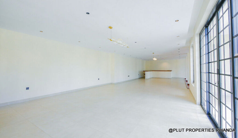 Beautiful 4 bedroom house in Kiyovu plut properties (19)