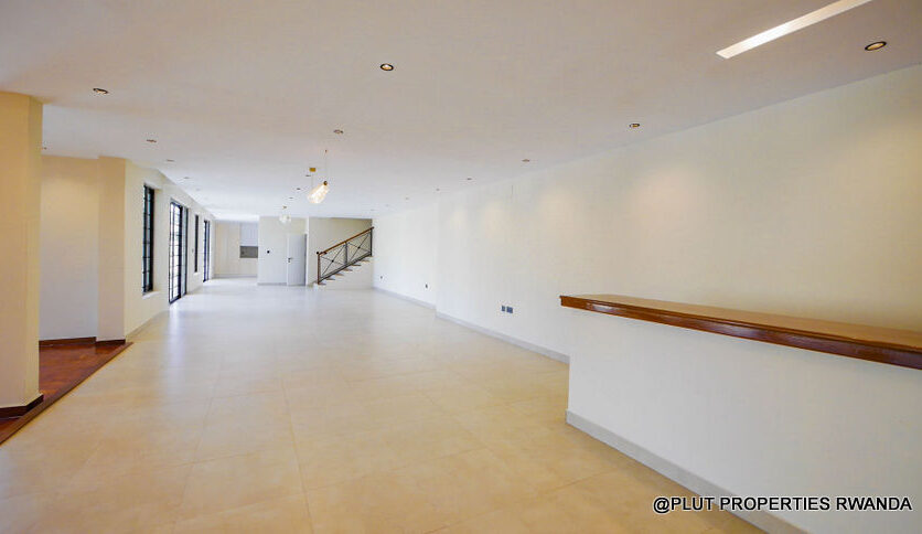 Beautiful 4 bedroom house in Kiyovu plut properties (3)