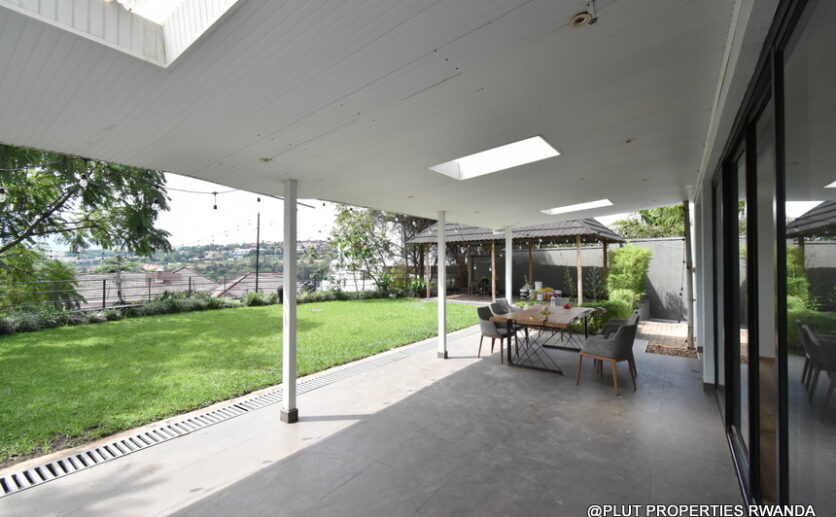 Beautiful house for rent in Nyarutarama plut properties (16)