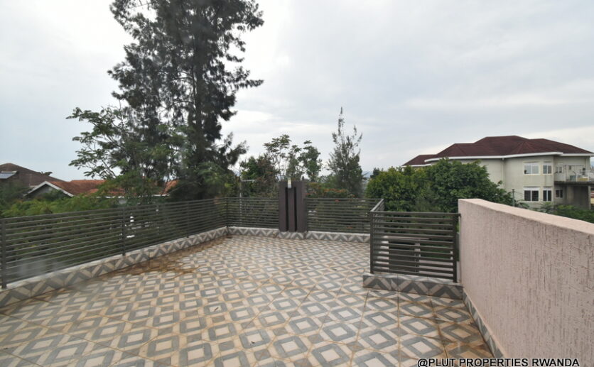 Big nyarutarama house for rent (14)