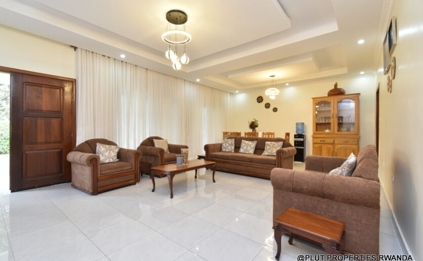 Fully furnished house for rent in Nyarutarama plut properties (8)
