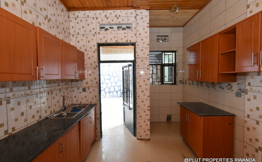House for rent in Kigali Kibagabaga plut properties (5)