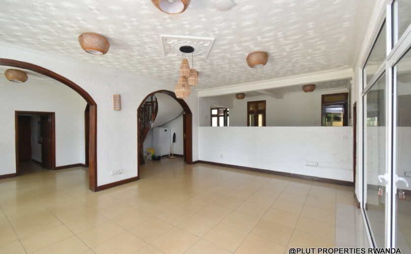 House for rent plut properties (2)