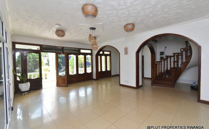 House for rent plut properties (3)