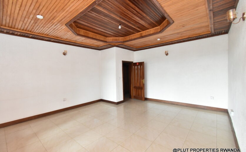 House for rent plut properties (5)