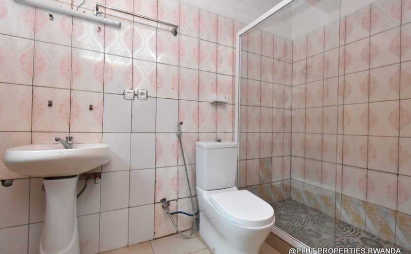 House for rent plut properties (7)