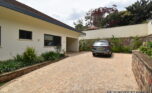 House with pool for sale in Kiyovu plut properties (12)